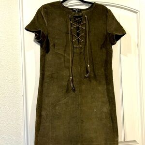 Romeo and Juliet SZ M corduroy shift dress